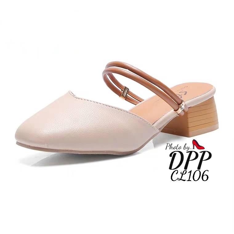 รองเท้าคัทชูส้นเตี้ยส้นลายไม้ (สีครีม)