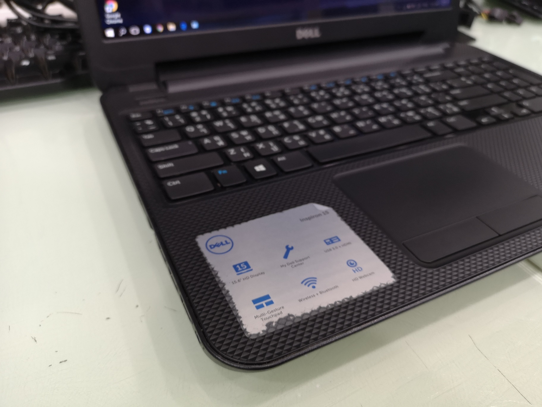 DELL Inspiron N3521-W561005TH