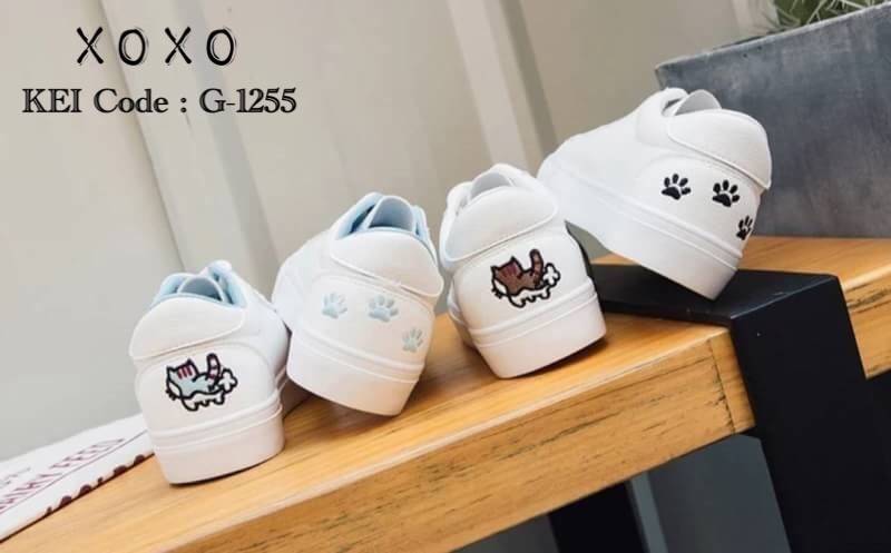 รองเท้าผ้าใบพาสเทลแต่งลายน้องหมา (สีฟ้า)