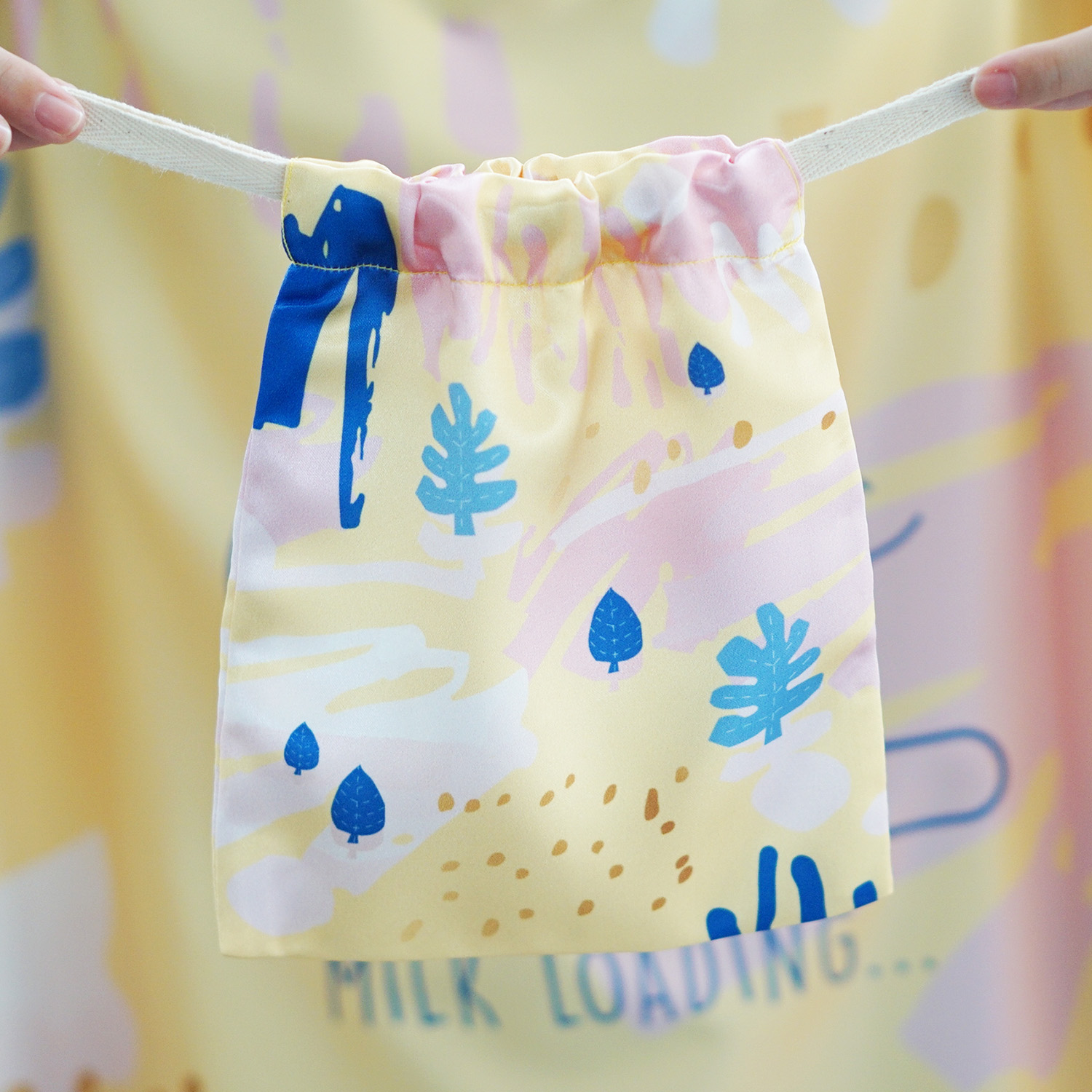 ผ้าคลุมให้นม สั่งทำใส่ชือ ลาย Paint Brush - Yellow/Blue