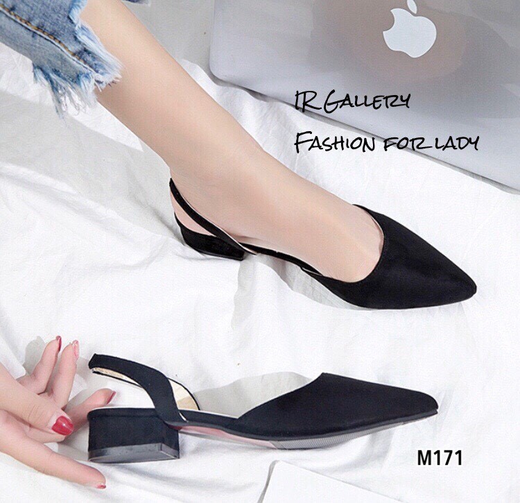 รองเท้าคัทชูส้นเตี้ยรัดส้น (สีดำ)