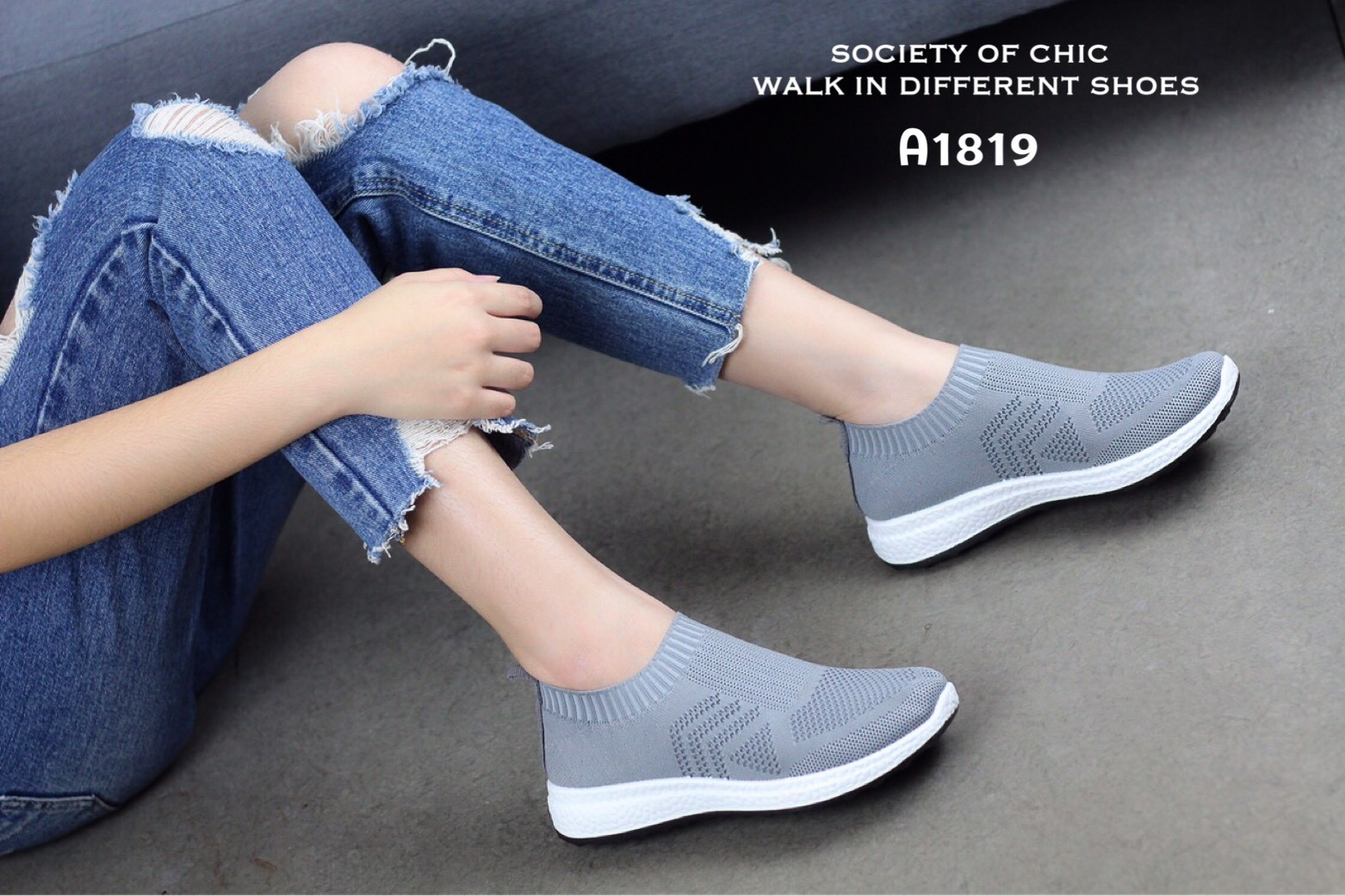 รองเท้าผ้าใบผ้านิ่มขอบถุงเท้า (สีขาว)