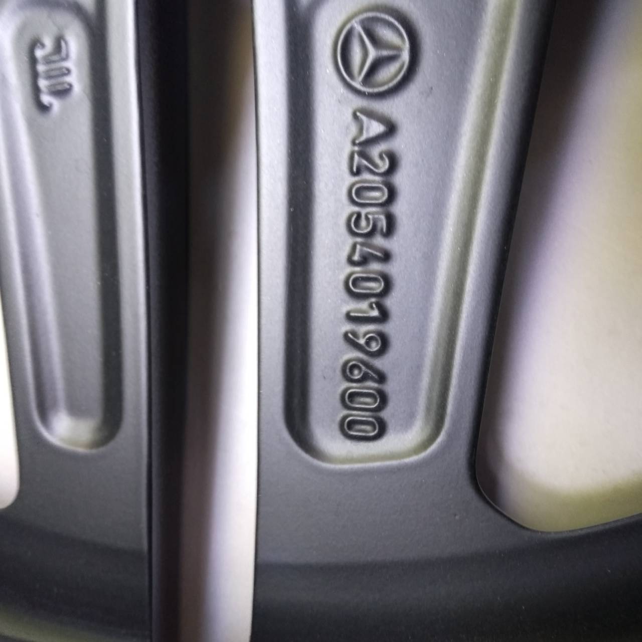 ล้อเบนซ์แท้ AMG W205 5 twin spoke 18"