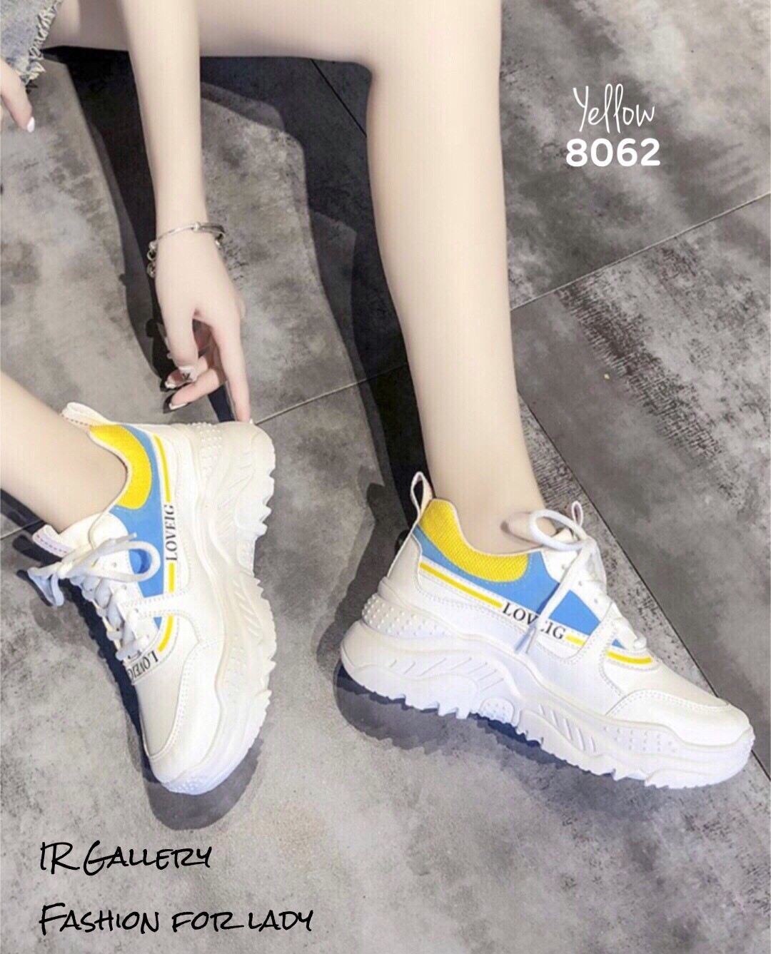 รองเท้าผ้าใบทรงSportแต่งสีแฟชั่น (สีดำ)