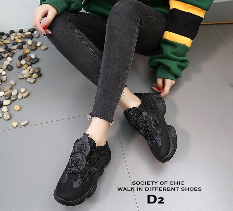 รองเท้าผ้าใบแฟชั่นสไตล์สปอร์ตแต่งตาข่าย (สีครีม)