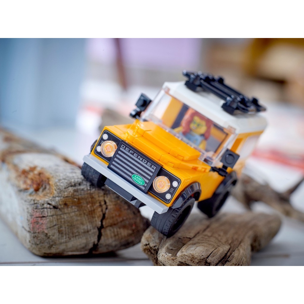 ตัวต่อเสริมทักษะ LEGO Creator - Land Rover Classic Defender รุ่น 40650