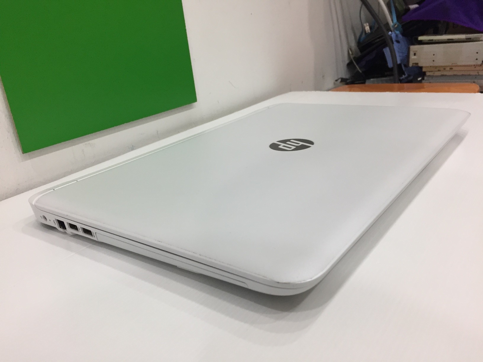 HP Pavilion 15-ab210TX