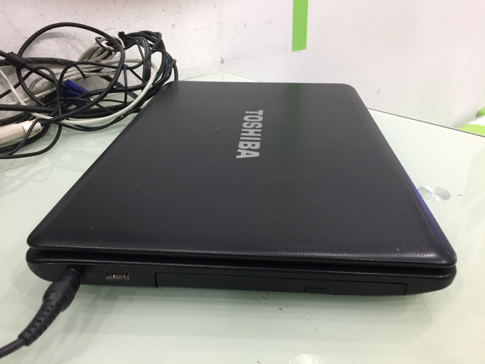 TOSHIBA Satellite C640