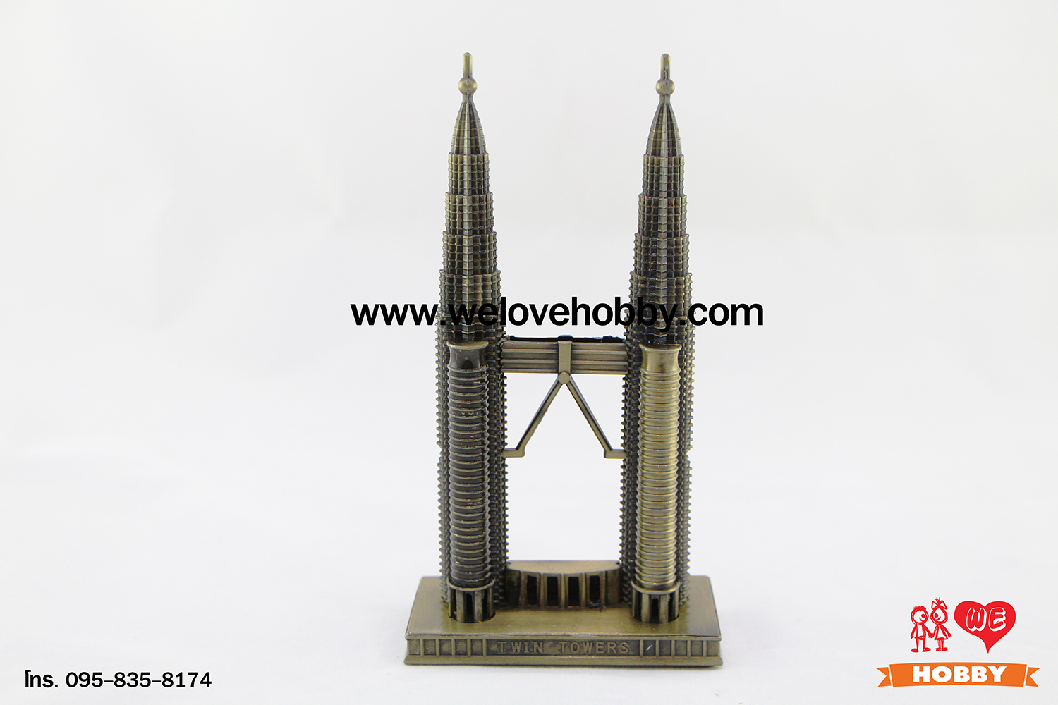 โมเดลแลนด์มาร์ค ตึกแฝดปิโตรนาส Petronas Twin Towers สูง 16ซม.
