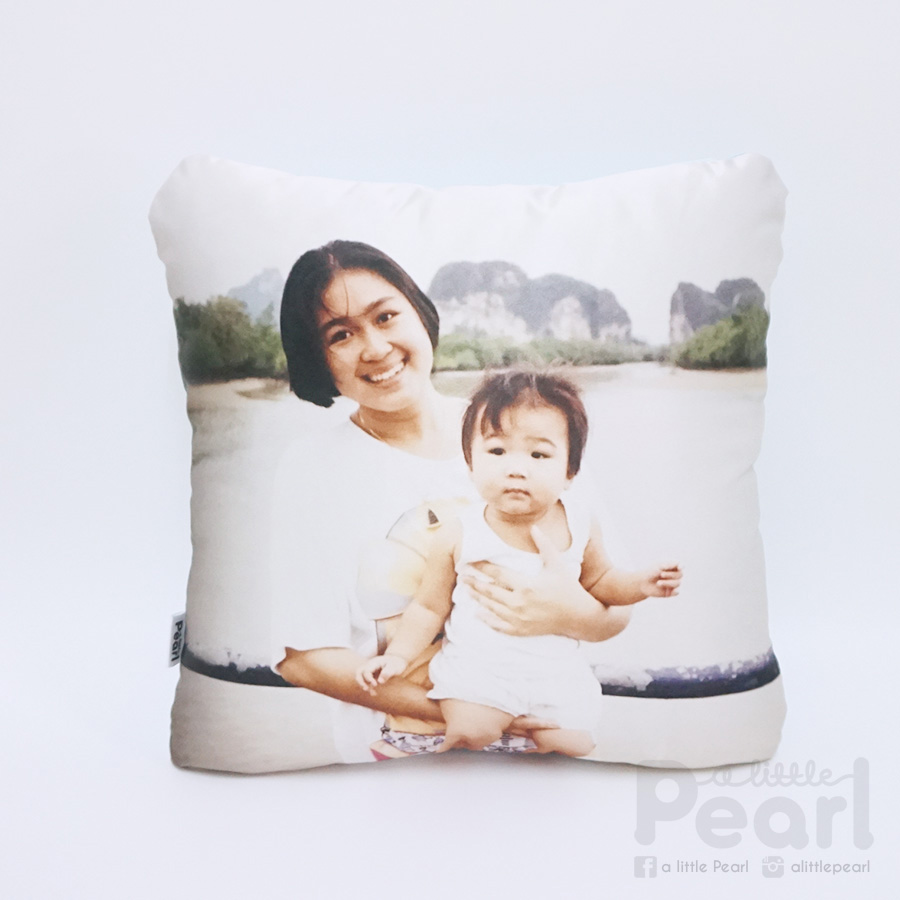 หมอนของขวัญ ใส่รูปถ่าย ทรงสี่เหลี่ยมจตุรัส Portrait Photo Square Pillow