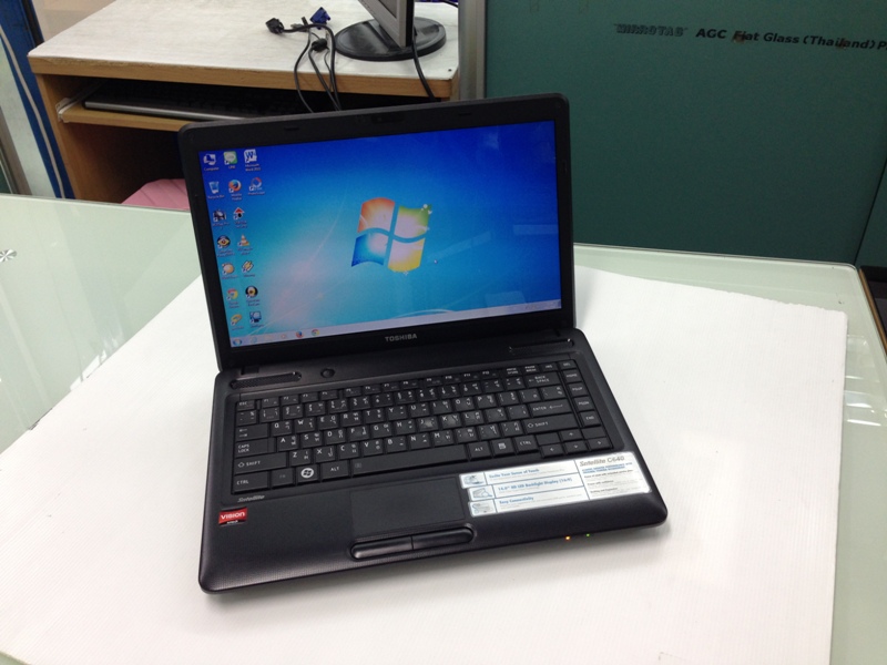 TOSHIBA Satellite C640D-1003U