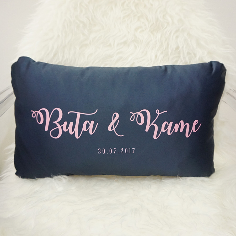 หมอนอิงทรงสี่เหลี่ยมยาว Navy Name - Pink