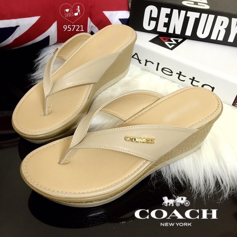 พร้อมส่ง : รองเท้าแตะหูหนีบ STYLE COACH (สีครีม)
