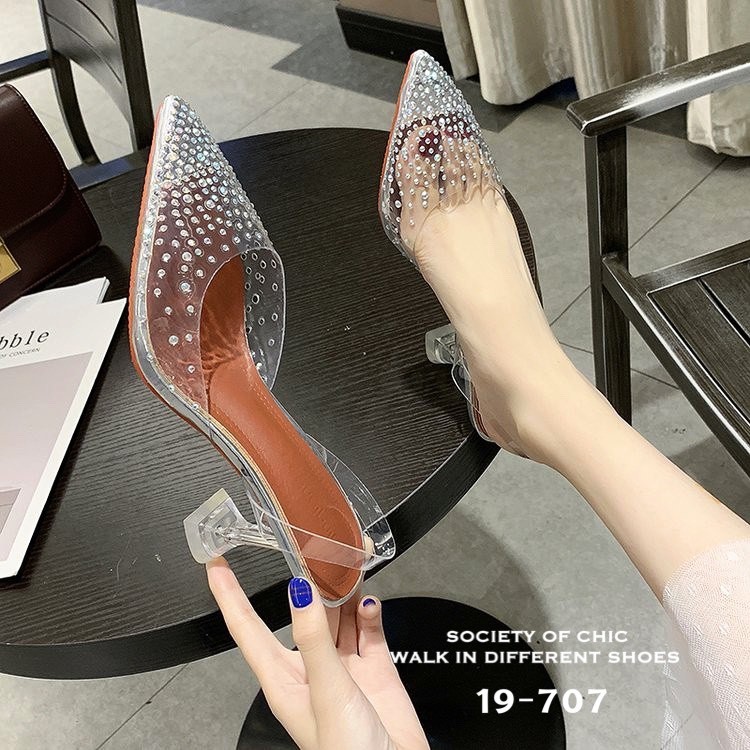 รองเท้าเปิดส้นแต่งสายคาดคริสตัล (สีเงิน)