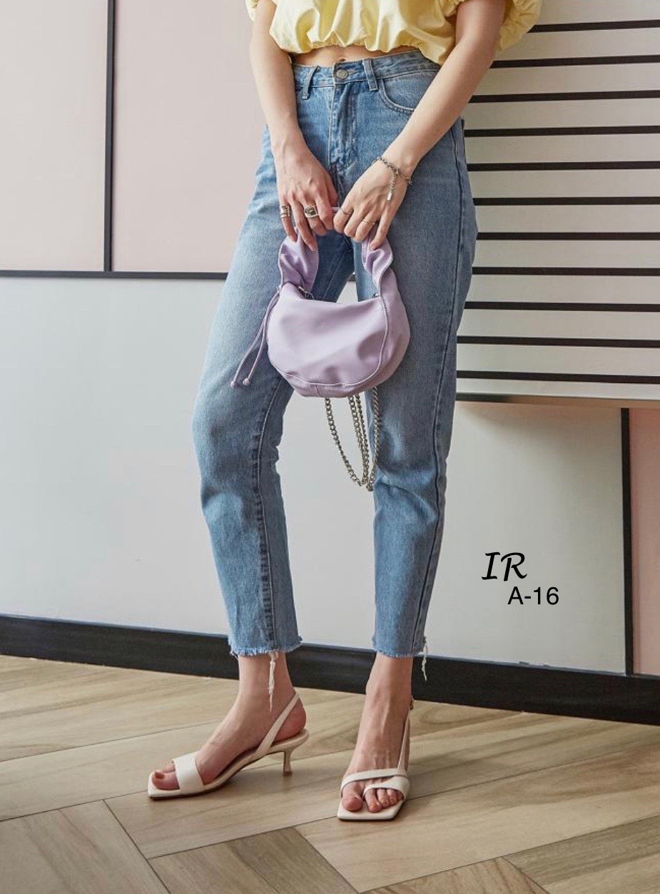 รองเท้ารัดส้นแต่งสายคาด (สีครีม)