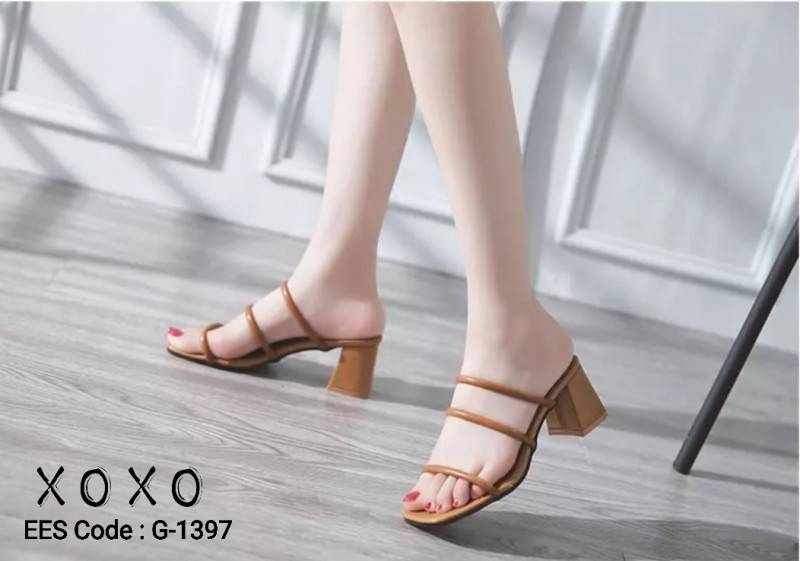 รองเท้าเปิดส้นแต่งสายคาด3ตอน (สีน้ำตาล)