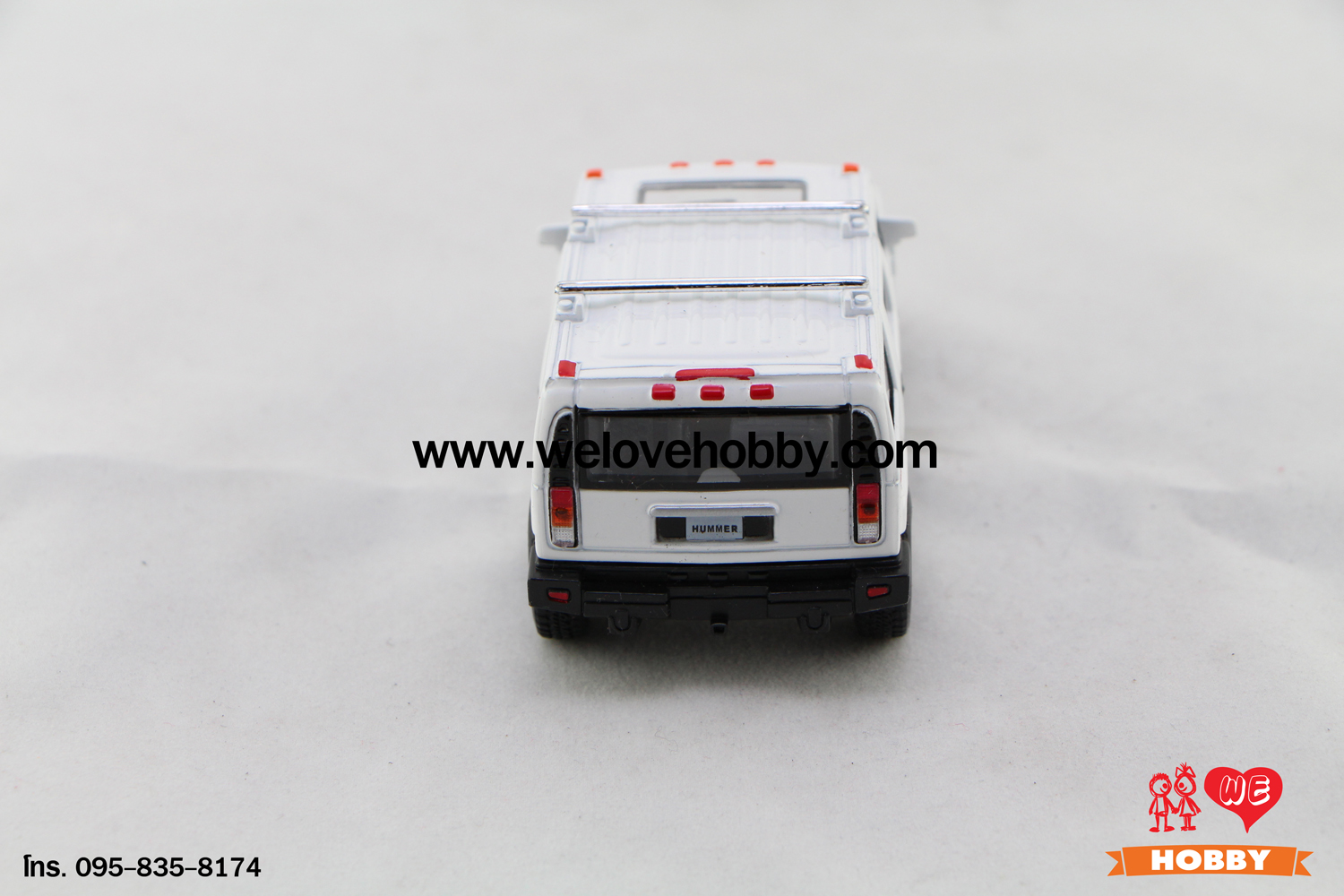 โมเดลรถ 2008 Hummer H2 SUV สีขาว Scale 1:40