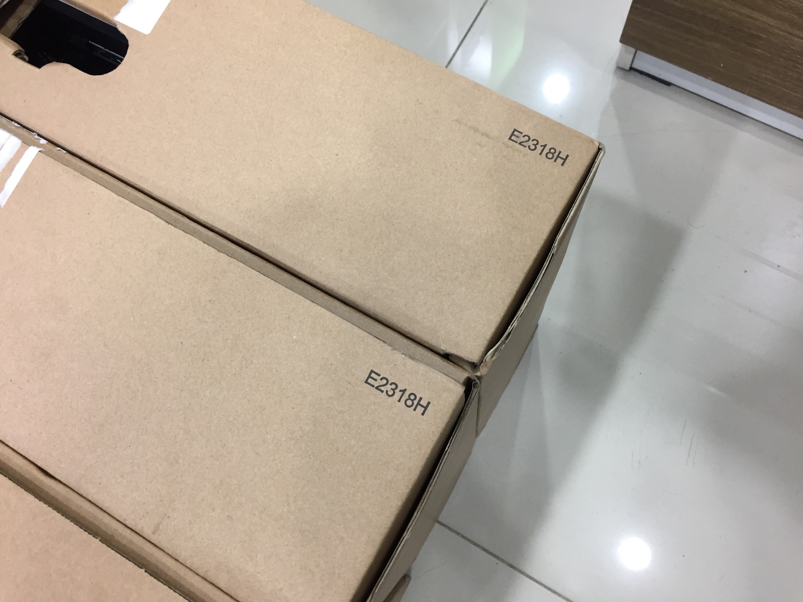 DELL E2318H 23" LED IPS Full HD ของใหม่ ไม่มีขา