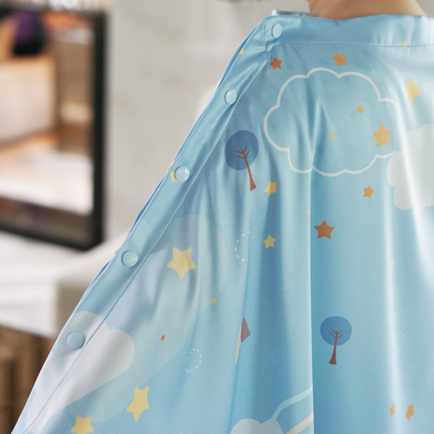 ผ้าคลุมให้นม 3in1 (รุ่นมีกระดุม ถอดโครงได้) แบบสั่งทำใส่ชื่อ ลาย Safari - Blue