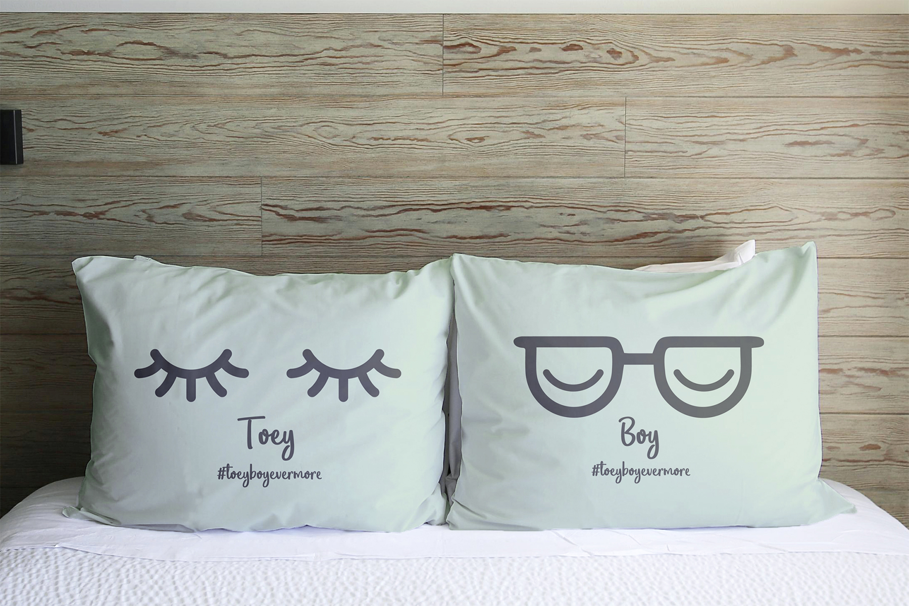 ปลอกหมอนหนุนคู่ พิมพ์ลายเต็มผืน Eyes - Sage Green