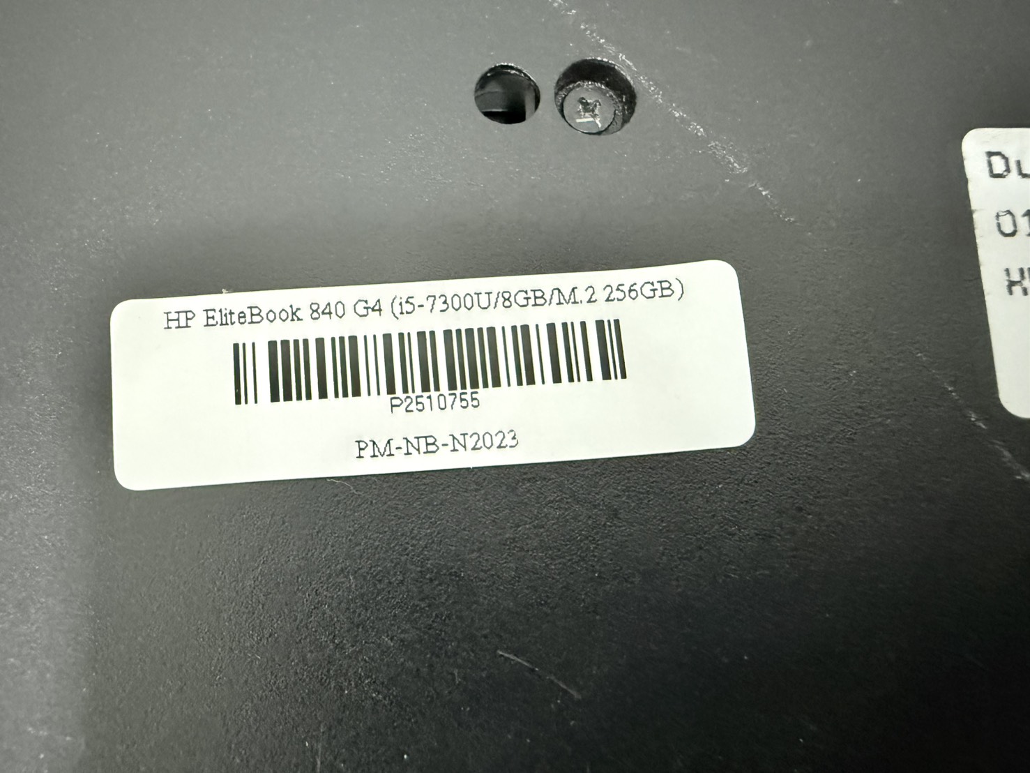 โน๊ตบุ๊ค HP EliteBook 840 G4 (i5-7300U/8GB/M.2 256GB) ไม่มี Adapter แบตเสื่อม จอ Bright ขอบยางเสื่อม