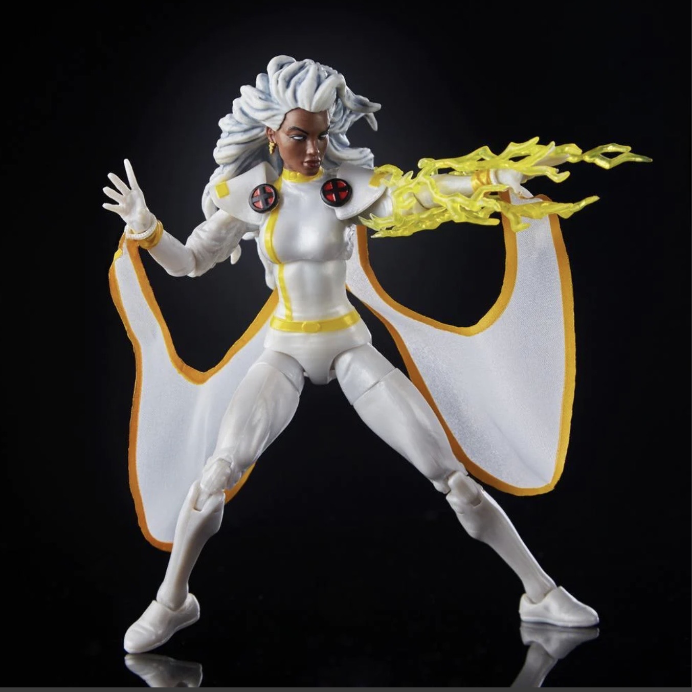 Hasbro Marvel Legends Retro Series X-Men : Storm 6-inch Figure ฮาสโบร มาร์เวล เลเจนด์ ซีรี่ย์ส หุ่นโมเดลฟิกเกอร์ เอ๊กซ์-เมน สตอร์ม ชุดขาว ขนาด 6 นิ้ว ลิขสิทธิ์แท้