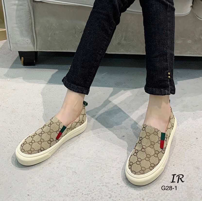 รองเท้าผ้าใบ Slip onแต่งลาย (สีน้้ำตาล)