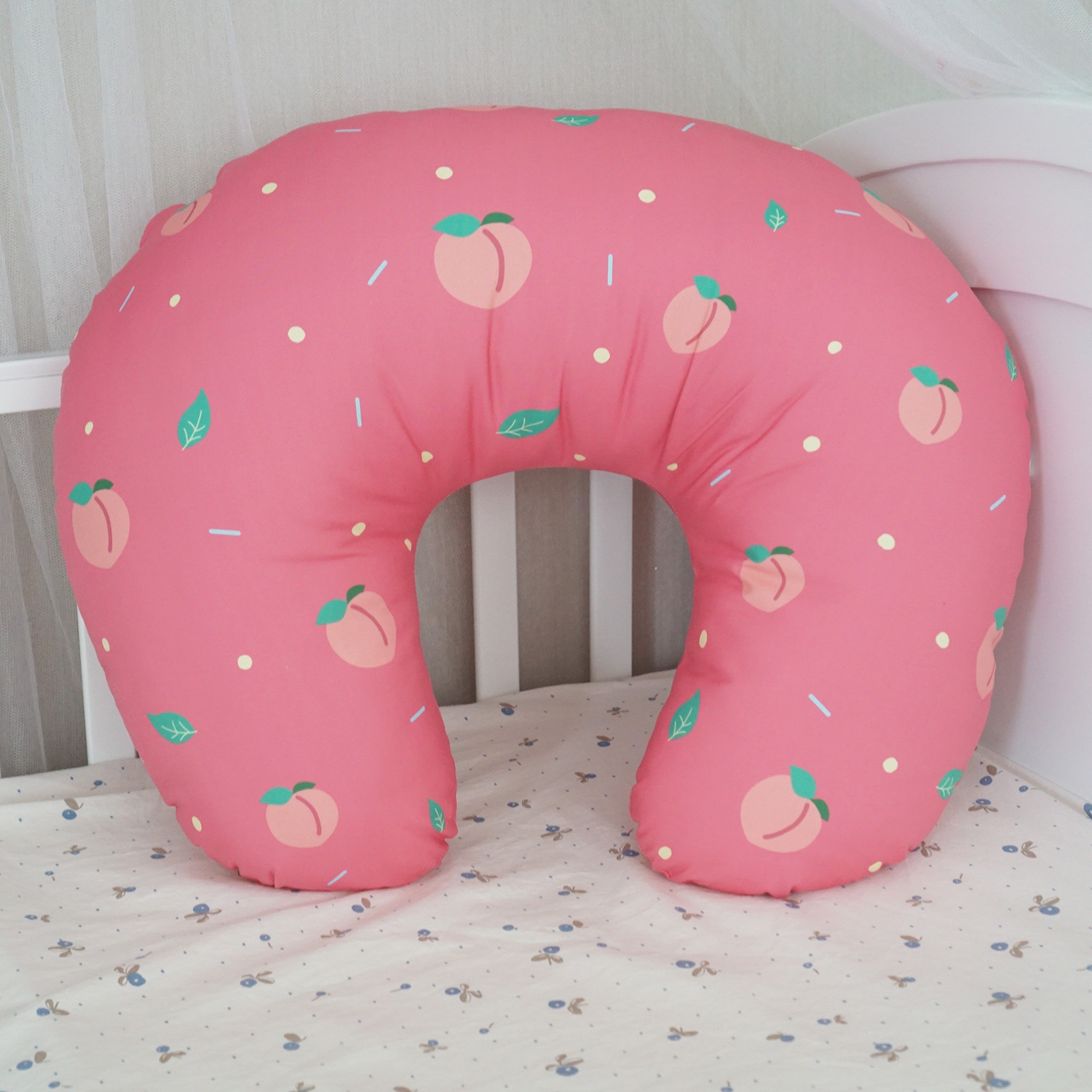 หมอนรองให้นม สั่งทำใส่ชื่อ ลาย Peach - Pink