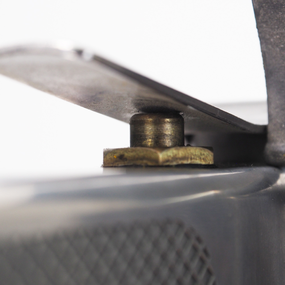 เครื่องขัดสายพานกำลังลม / G7B7-AT485