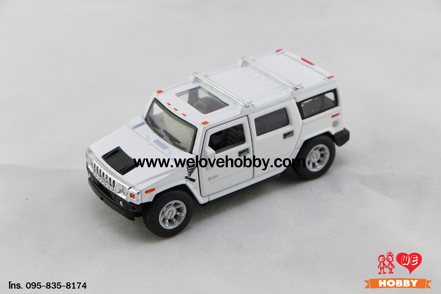 โมเดลรถ 2008 Hummer H2 SUV สีขาว Scale 1:40