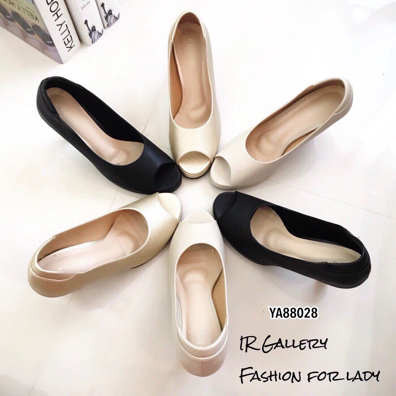 รองเท้าคัทชูส้นสูงเปิดหน้า (สีทอง)