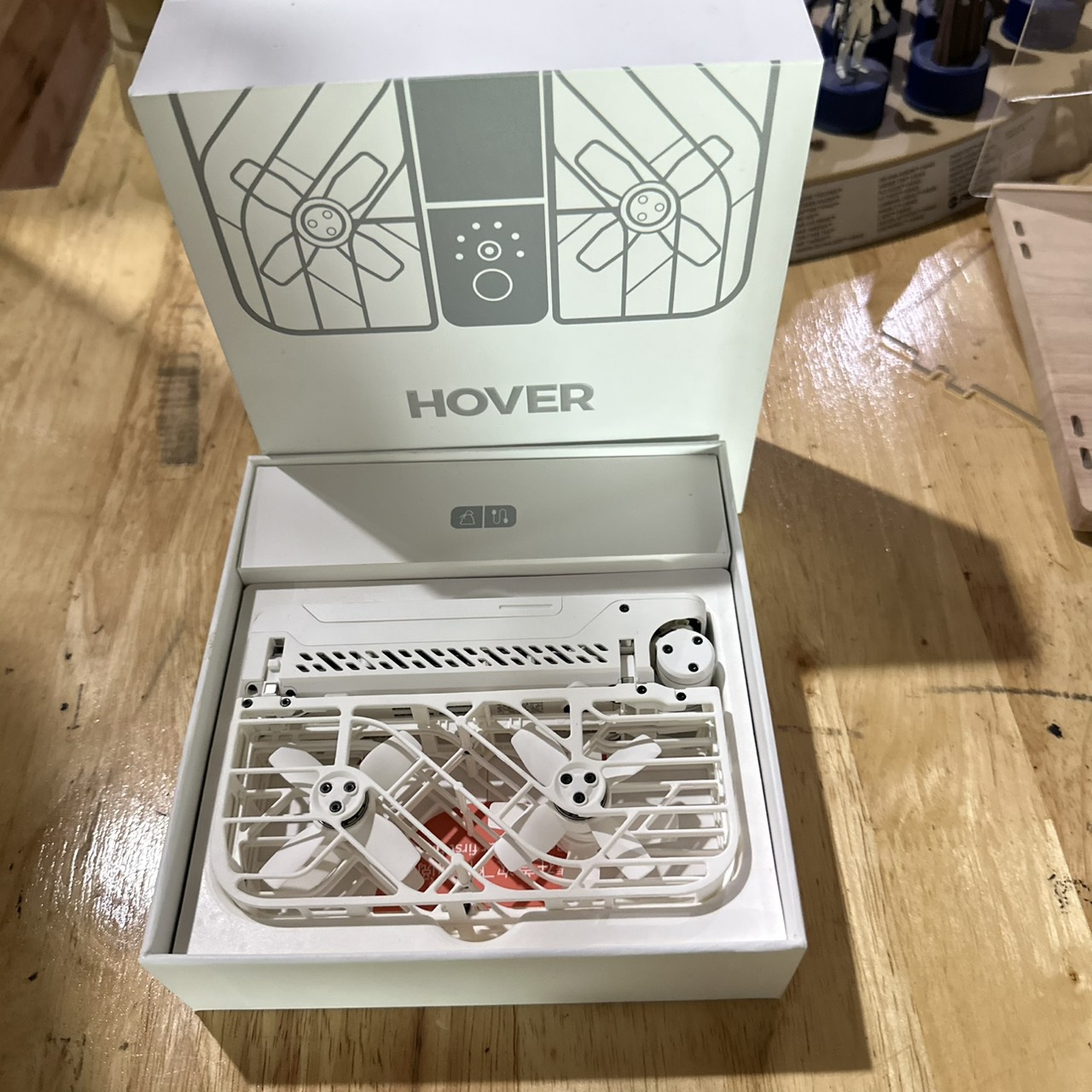 โดรน HOVER Air X1 Pocket-Sized Self-Flying Camera