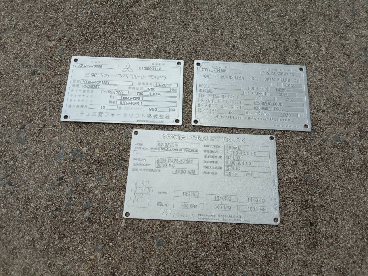 ป้ายสแตนเลสกัดกรด เนมเพลท