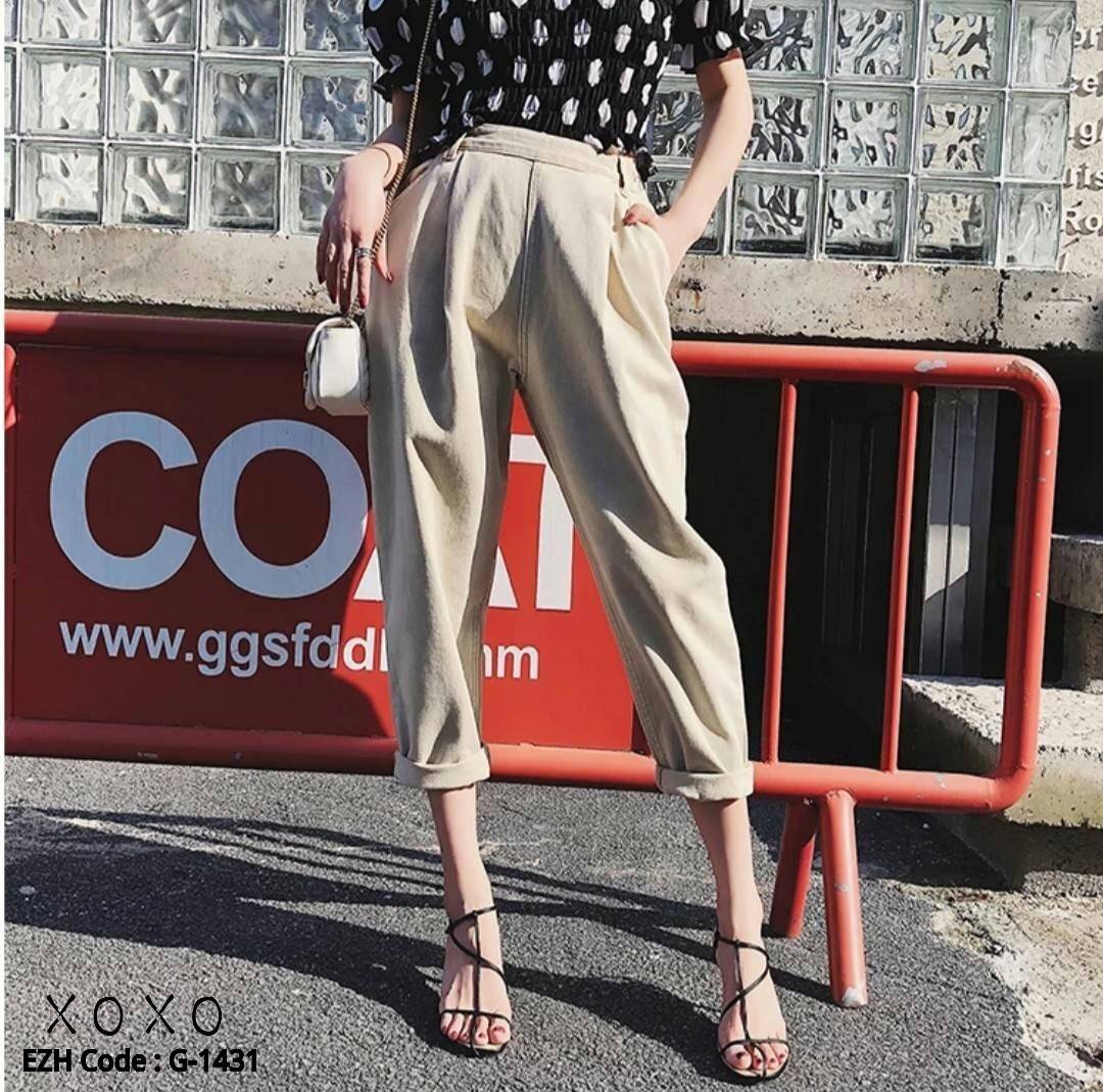 รองเท้าส้นสูงแต่งสายรัดไขว้ (สีดำ)