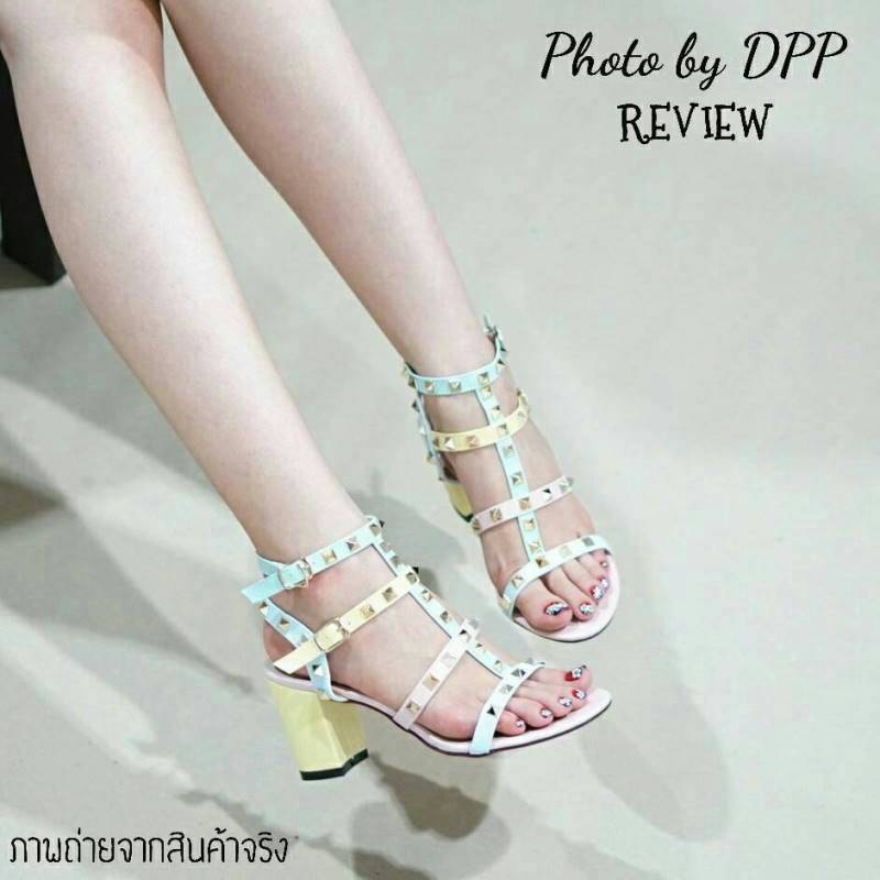 พร้อมส่ง : รองเท้าส้นสูง Valentino pumps rainbow color t-strap rockstud (สีฟ้า)