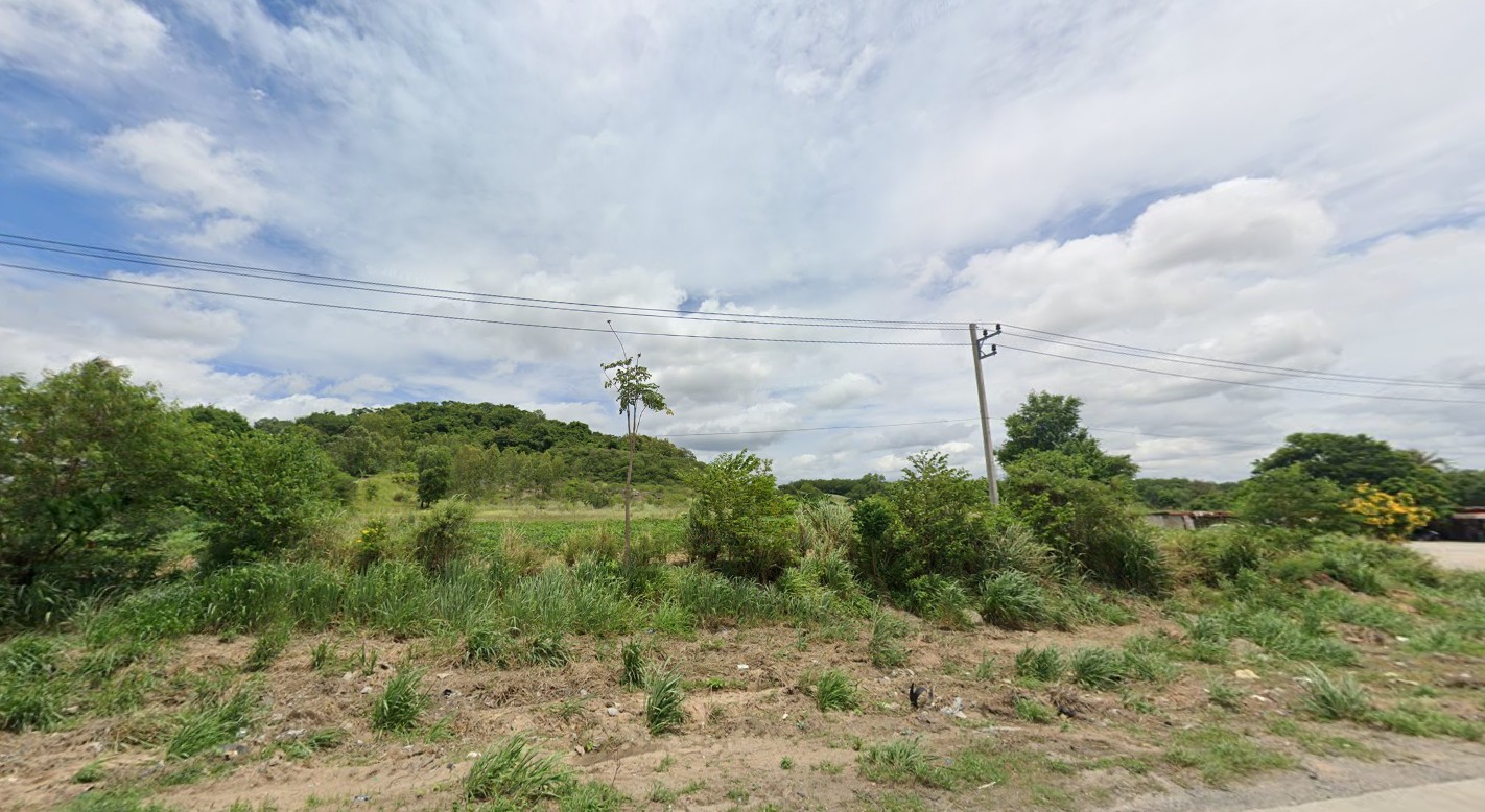 Land for sale, size 67-0-76.8 rai, near Eastern Seaboard Industrial Estate, Bowin, Sriracha, Chonburi, Thailand.
