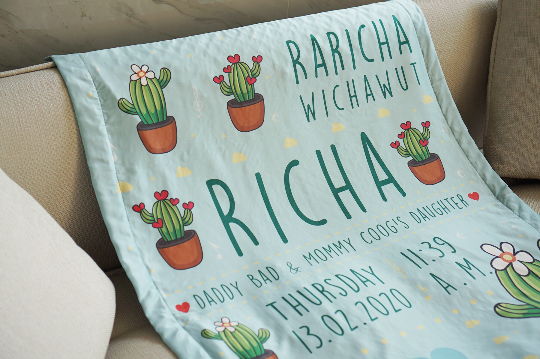 ผ้าห่มสั่งทำใส่ประวัติแรกเกิด ลายกระบองเพชร Cactus - Mint