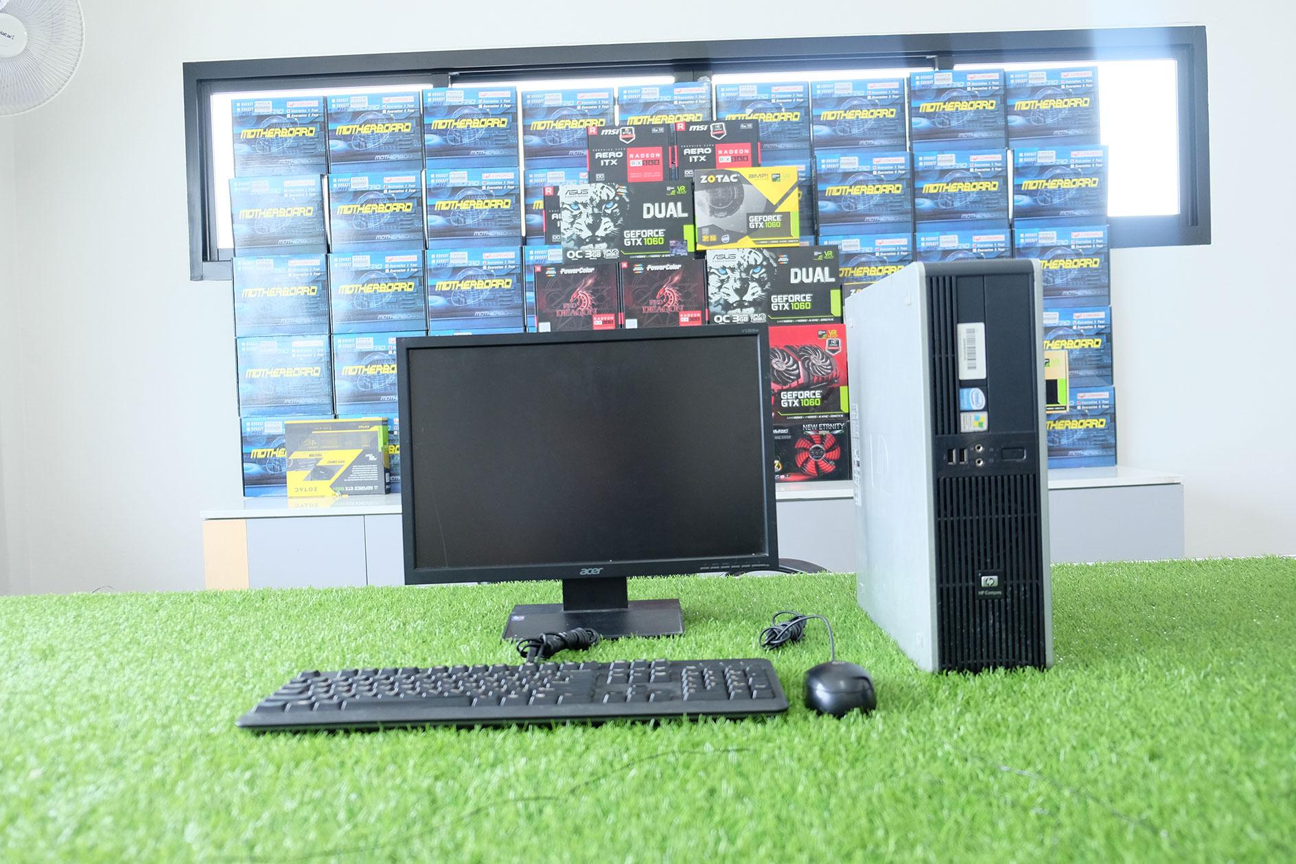 เครื่อง HP DC 5800/5700 CPU E8400 Ram 4 GB HDD 320 GB ราคาประหยัดดูหนังฟังเพลงได้ พร้อมจอ 17 นิ้วครบชุด