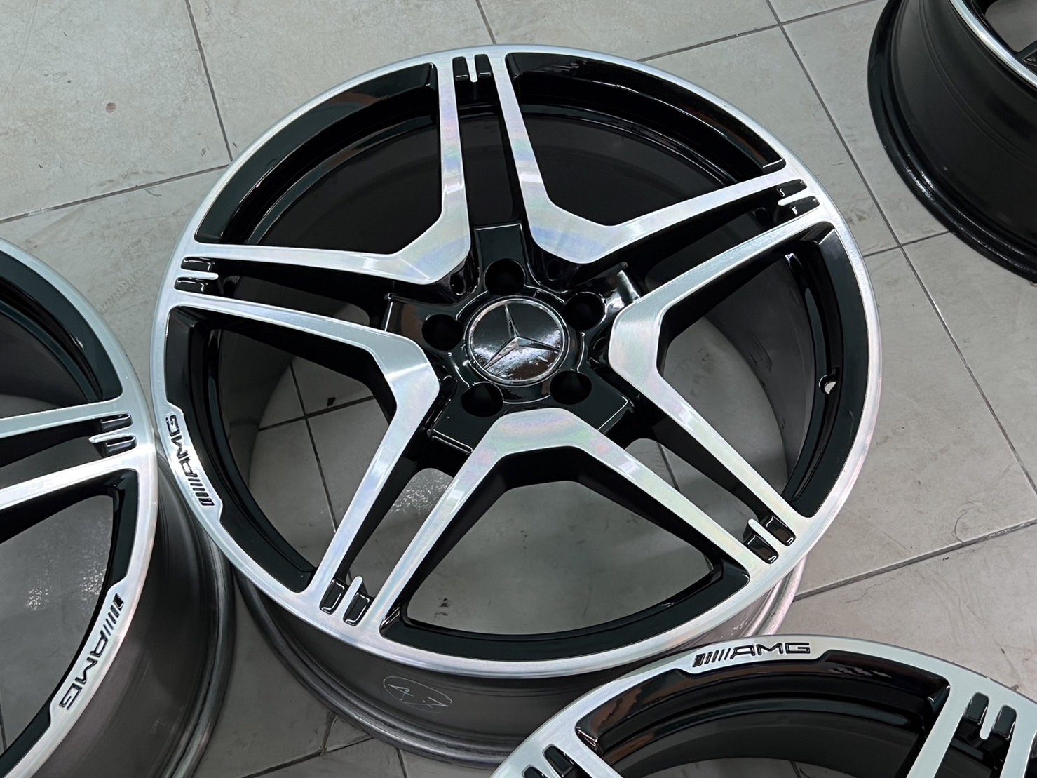 ล้อเบนซ์แท้ AMG ST4 E63 19" w212 หายยากนานๆมาที