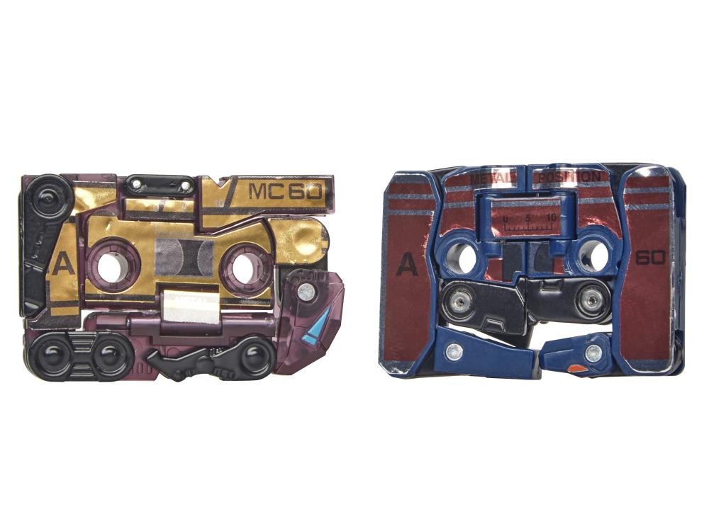 Hasbro Transformers Studio Series 20 Deluxe Class Bumblebee Vol. 2 Retro Pop Highway Exclusive 6.5 Inch Action Figure ฮาสโบร ทรานสฟอเมอร์ส สตูดิโอ ซีรีย์ส 20 ดีลักซ์ คลาส หุ่นยนต์บัมเบิ้ลบี เรโทร ป็อป ไฮเวย์ ขนาด 6.5 นิ้ว ลิขสิทธิ์แท้