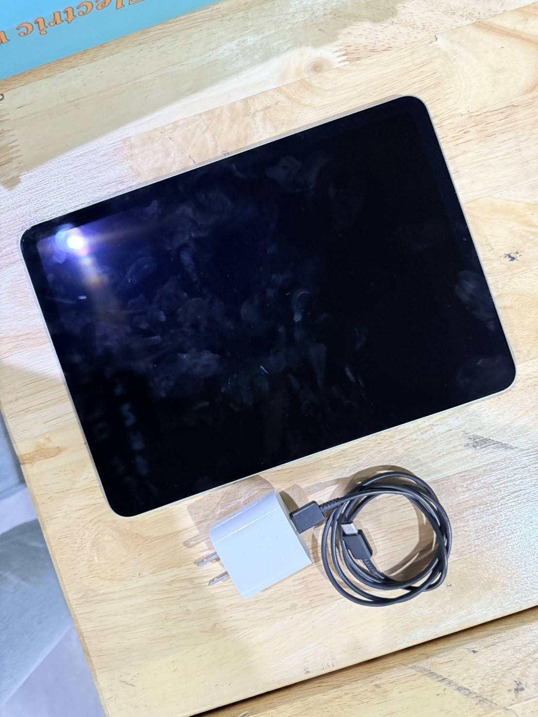 แท็บเล็ต Apple iPad Air Gen4 64GB+Adapter สุขภาพแบต 75%