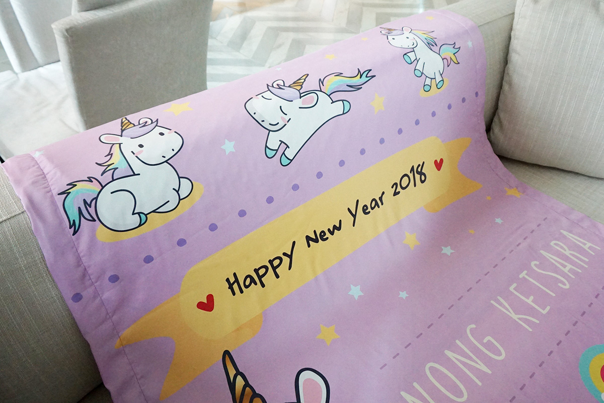 ผ้าห่ม สั่งทำใส่ชื่อ ลายยูนิคอร์น - Unicorn - Pink Lavender