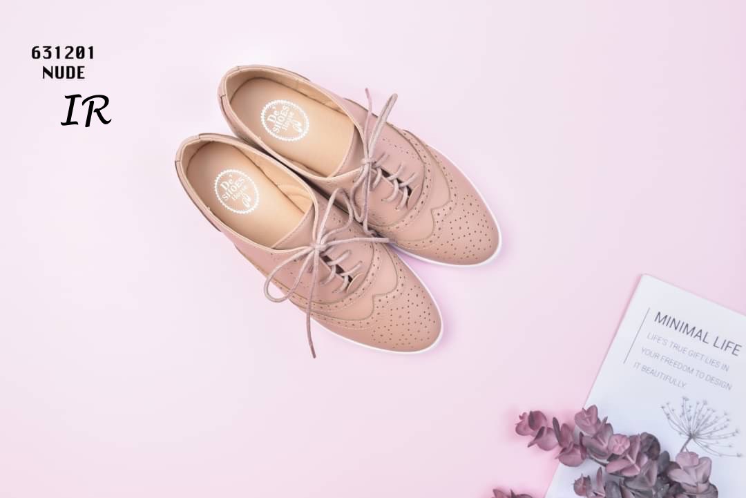 รองเท้าผ้าใบสไตล์ Oxfordฉลุลาย (สีนู้ด)