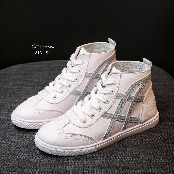 รองเท้าผ้าใบหุ้มข้อแต่งลาย (สีขาว)