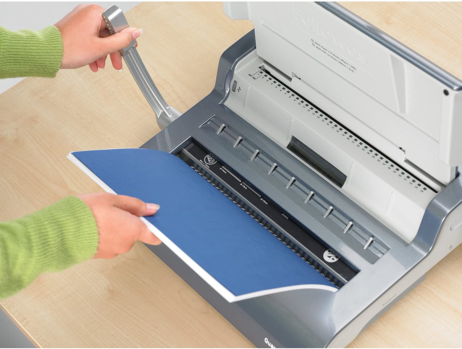 ขายถูก เครื่องเข้าเล่มเอกสาร Quasar wire Fellowes (ควอซ่า วาย)