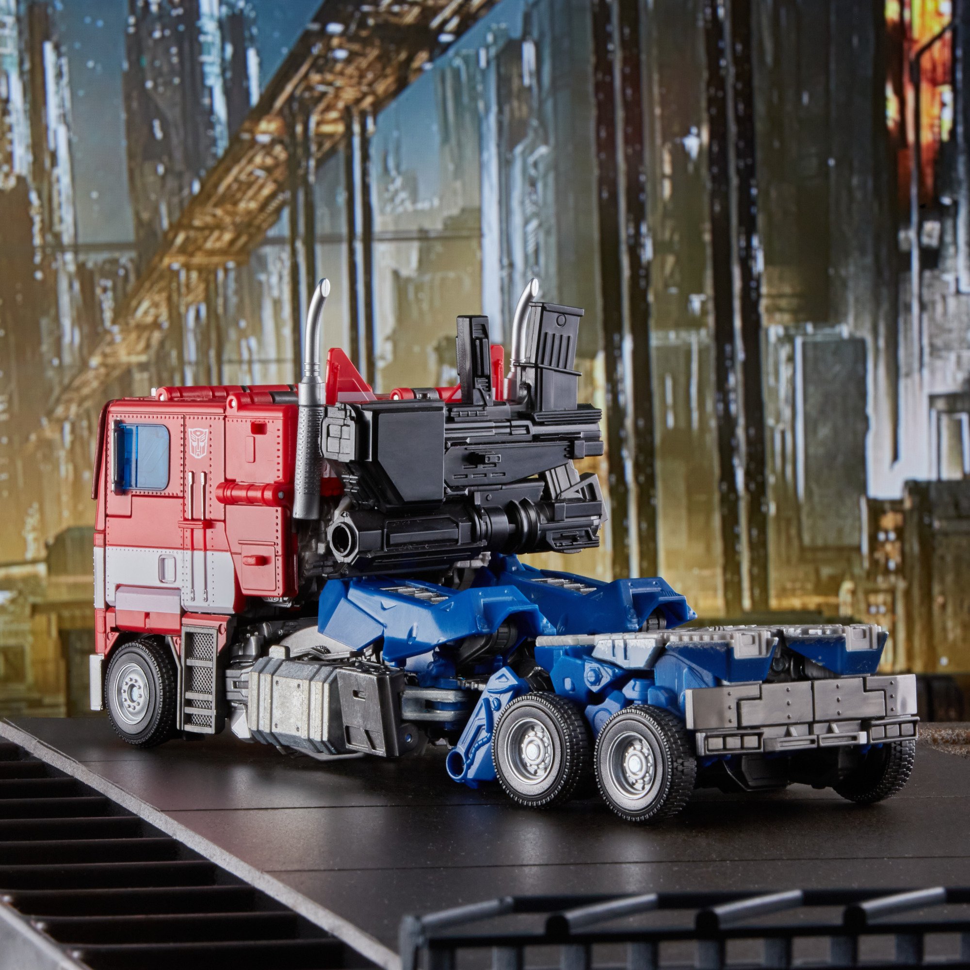 Hasbro Transformers Movie Masterpiece Series MPM-12 Optimus Prime Figure ฮาสโบร ทรานสฟอเมอร์ส มาสเตอร์พีซ MPM-12 หุ่นยนต์ออพติมัส ไพรม์ ขนาด 11 นิ้ว ลิขสิทธิ์แท้