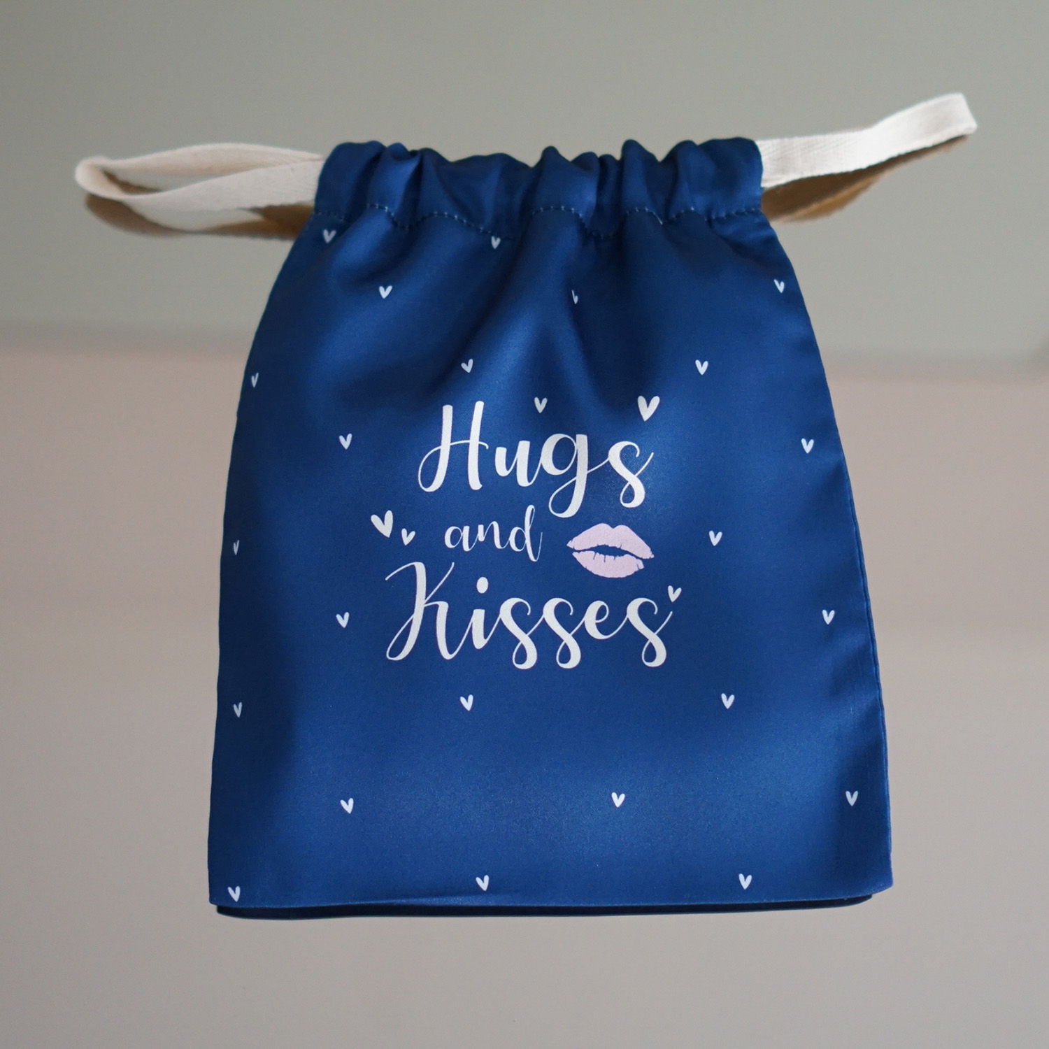 ถุงผ้าซาติน ลาย Hug Kiss - Navy