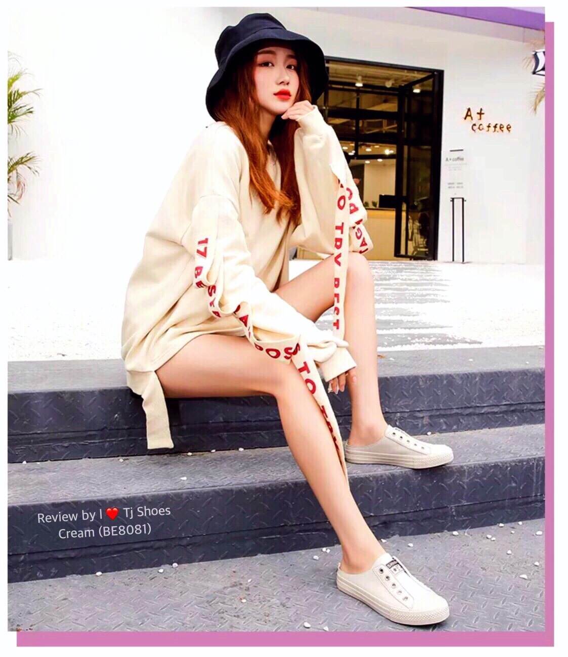 รองเท้าผ้าใบเปิดส้นทรงสวม (สีครีม)