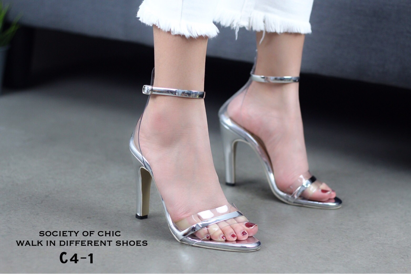 รองเท้าส้นสูง Style Christian Louboutin (สีเงิน)