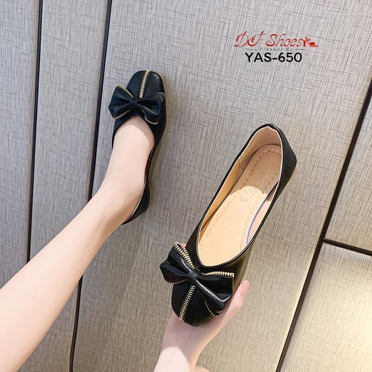 รองเท้าคัทชูส้นแบนแต่งโบว์ซิป (สีเบจ)